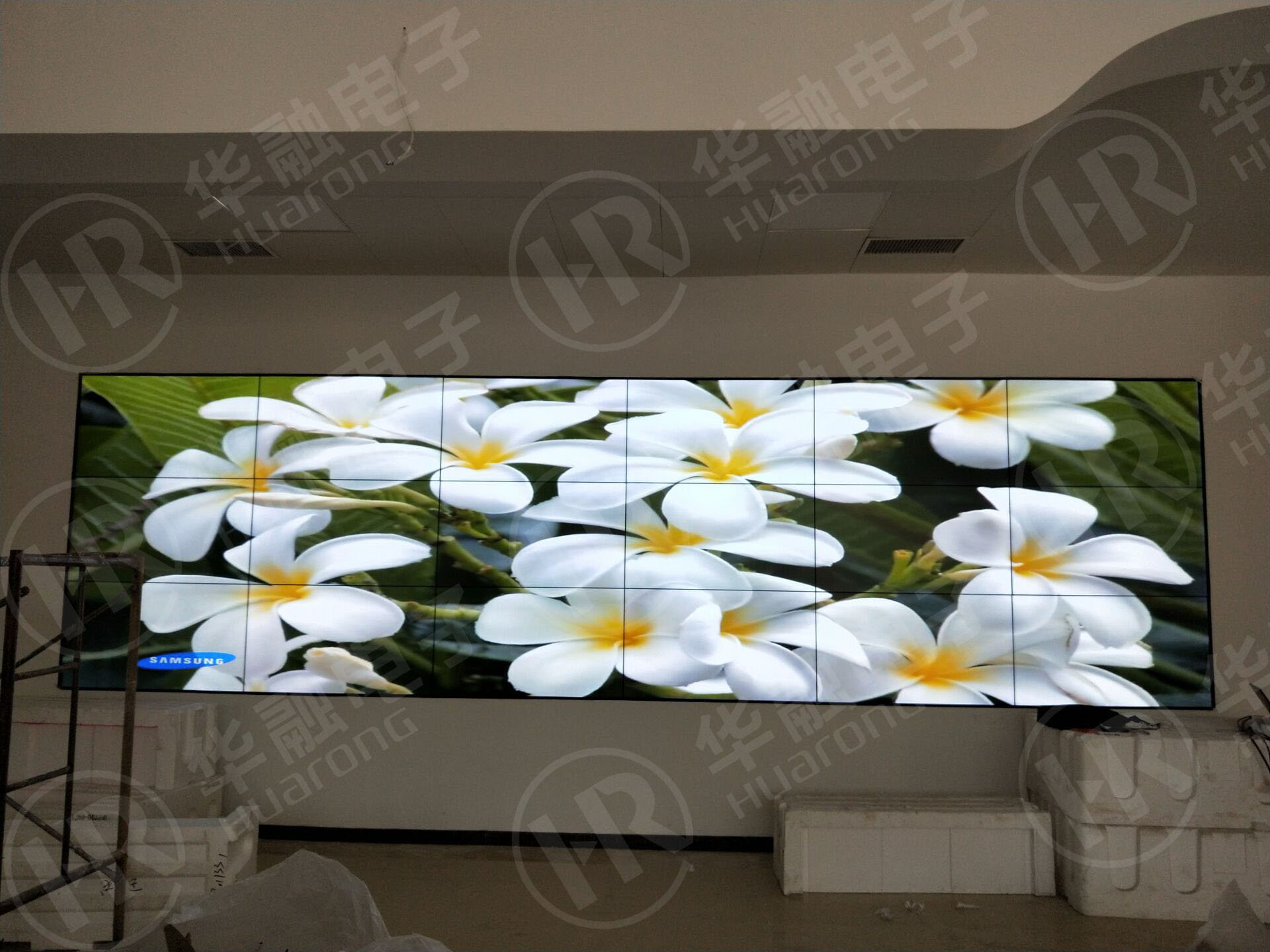 绿巨人污版电子入驻承德避暑山庄